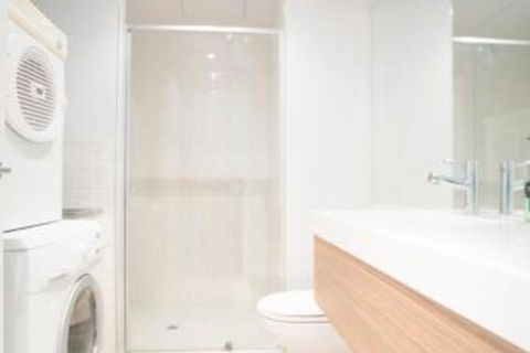 Melbourne City View Apartments - Darwin Holiday 3