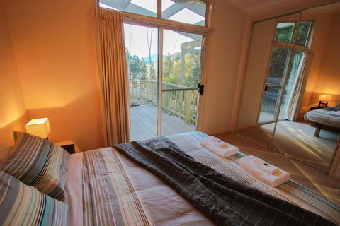 Bright On High - Darwin Holiday 3