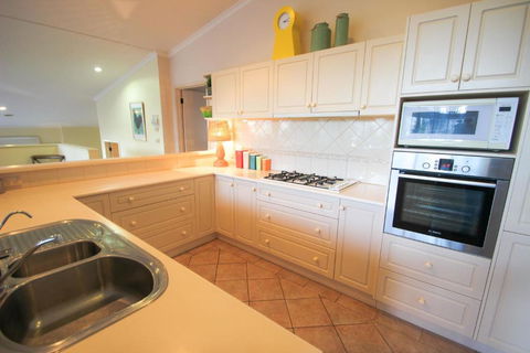 Bright On High - Darwin Holiday 2