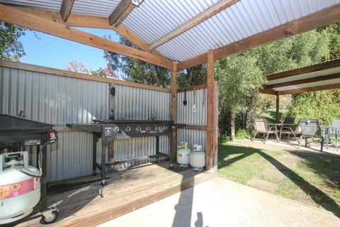 Cedar Holiday Units Apartment 4 - Darwin Holiday 2