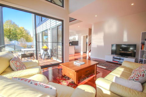 Kilfinan - Darwin Holiday 4