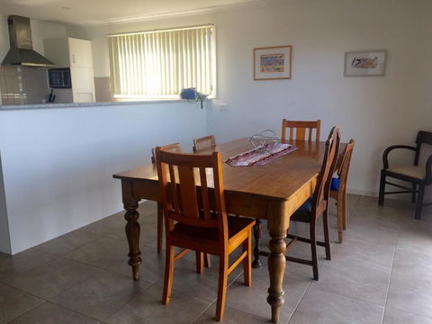 Blakeney Holiday House - Darwin Holiday 3