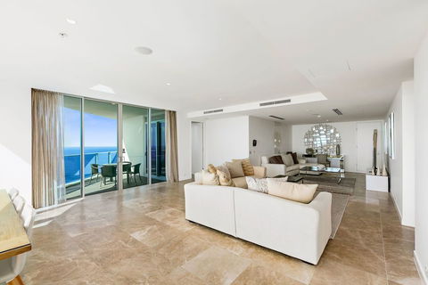 Orchid Residences - HR Surfers Paradise - Darwin Holiday 0