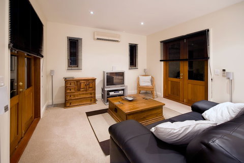 Rubys Garden Cottage - Darwin Holiday 3