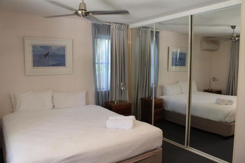 1 / 46 Lawson Street Byron Bay Nautilus - Darwin Holiday 2