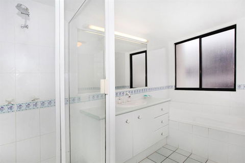 Unit 5 Phoenix Apartments 1736 David Low Way Coolum Beach LINEN INCLUDED 500 Bond - Darwin Holiday 6