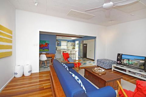 25 Goongilla Street Yaroomba 500 BOND - Darwin Holiday 1