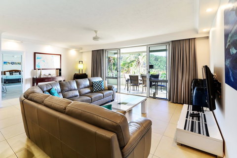 Poinciana 101 3 Bedroom Renovated Spacious 3 Bedroom Central Location With Golf Buggy - Darwin Holiday 2