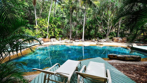 Poinciana 101 3 Bedroom Renovated Spacious 3 Bedroom Central Location With Golf Buggy - Darwin Holiday 1