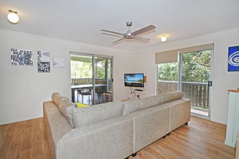 20 Scrub Road Coolum Beach Pet Friendly Linen Included - Darwin Holiday 2