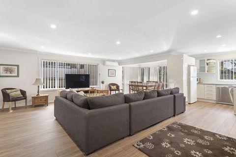 Bay Serene 15 Mistral Close - Darwin Holiday 6