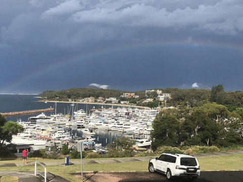 1 Laman Lodge 15 Laman Street Stunning Air Conditioned Unit With Water Views & WIFI - Darwin Holiday 2