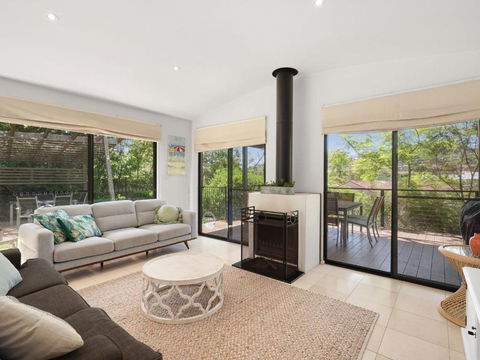 Avoca Beach Living 84 Avoca Drive Avoca Beach - Darwin Holiday 3