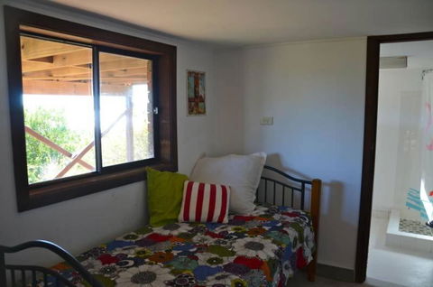 Barrels Beach House 28 Dulconghi Street - Darwin Holiday 2