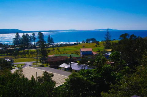 Barrels Beach House 28 Dulconghi Street - Darwin Holiday 4