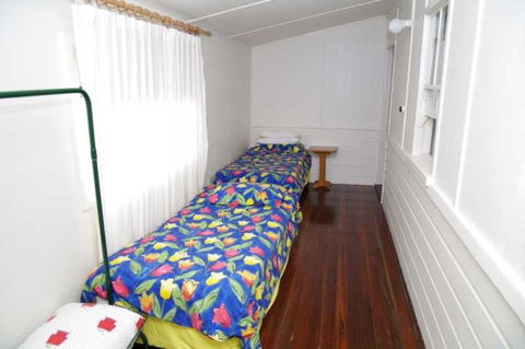 Almare 7 Gowing Street - Darwin Holiday 1