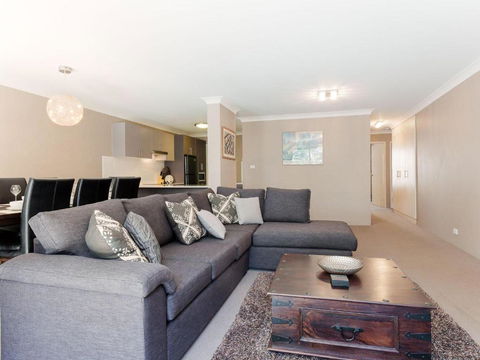 34 Bay Parklands 2 Gowrie Avenue WIFI Views Pool Spa & Tennis Court - Darwin Holiday 5