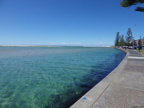 Waldorf Unit 409 The Entrance NSW - Darwin Holiday 6