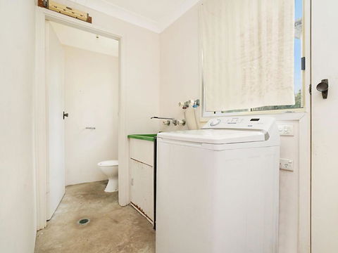 Toowoon Bay Townhouse Unit 6 - Darwin Holiday 1