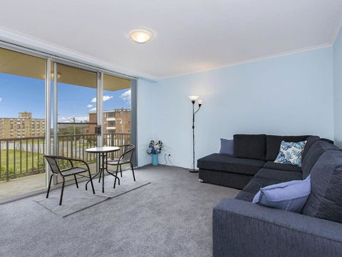 Fairleigh Unit 1 - Darwin Holiday 4