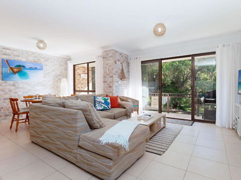 54 Bay Parklands 2 Gowrie Avenue Air Con Pool Tennis Courtchild Friendly - Darwin Holiday 3