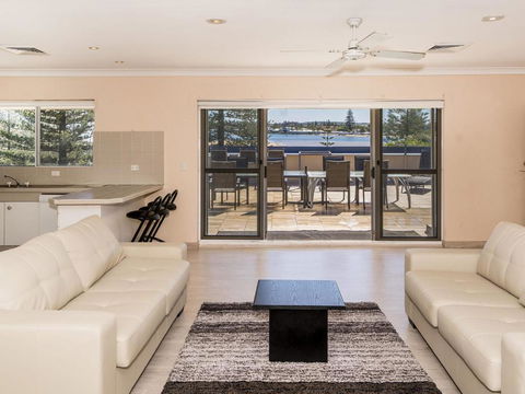 Lakeshore Apartments Unit 5 - Darwin Holiday 5