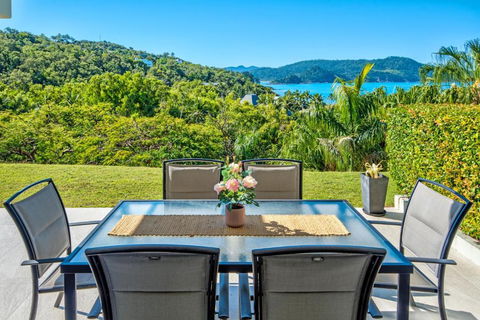Superior Poinciana 011 On Hamilton Island - Darwin Holiday 5