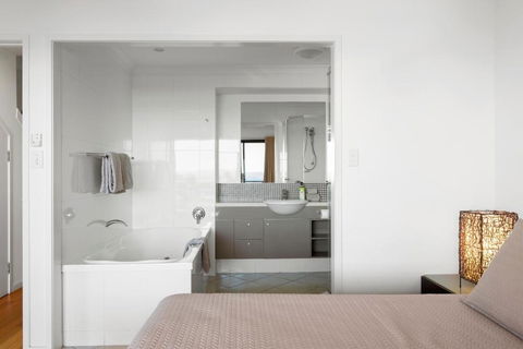 Apartment 27 Shorelines On Hamilton Island - Darwin Holiday 5