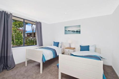 BonniEscape - Darwin Holiday 2