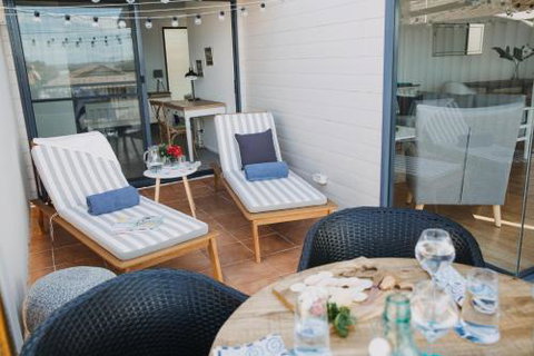 BonniEscape - Darwin Holiday 5