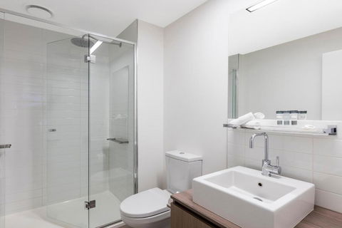 Apartments At 350 William - Darwin Holiday 4