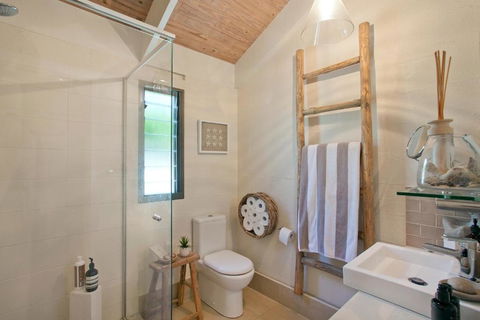 Stylish Luxury Home To Fit The Whole Family - Darwin Holiday 2