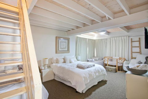 Stylish Luxury Home To Fit The Whole Family - Darwin Holiday 6