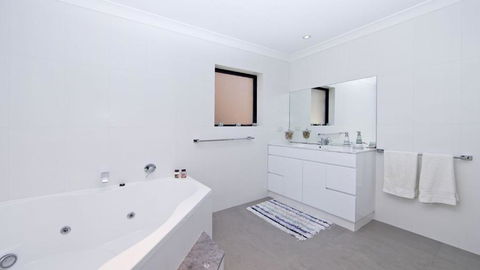 Ocean To Beach Luxury Hide Away - Darwin Holiday 3