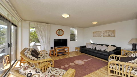 Right On The Sands At Little Beach & Walk To The Heart Of Nelson Bay - Darwin Holiday 5