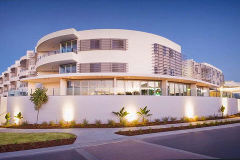 Cotton Beach Roof Top 113 With Ocean Views - Darwin Holiday 1