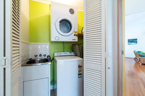 Aaronvale - Darwin Holiday 1