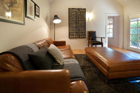 Circa Red London Daylesford - Darwin Holiday 4