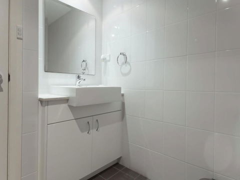 Barefoot Bliss At Fingal Bay - Darwin Holiday 2