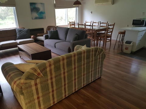 Beauna Vista Rye Holiday Home - Darwin Holiday 3