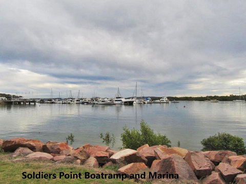 2 / 137 Soldiers Point Road Luxury Unit On The Waterfront With Aircon & Free Unlimited Wi Fi - Darwin Holiday 1