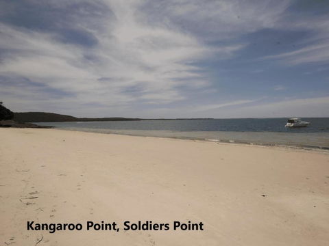 2 / 137 Soldiers Point Road Luxury Unit On The Waterfront With Aircon & Free Unlimited Wi Fi - Darwin Holiday 3