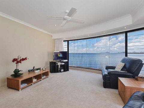 2 / 137 Soldiers Point Road Luxury Unit On The Waterfront With Aircon & Free Unlimited Wi Fi - Darwin Holiday 2