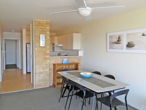 3 Collendina 19 Kurrawa Close Position & Water Views WOW - Darwin Holiday 1