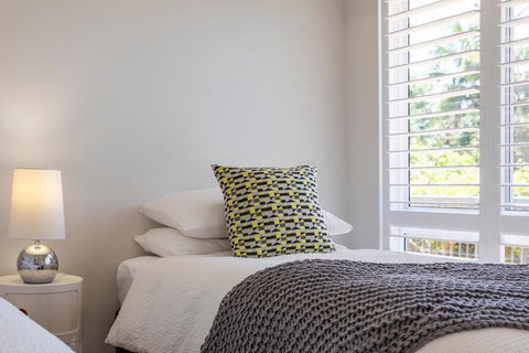 Location Location Sunshine Beach - Darwin Holiday 5