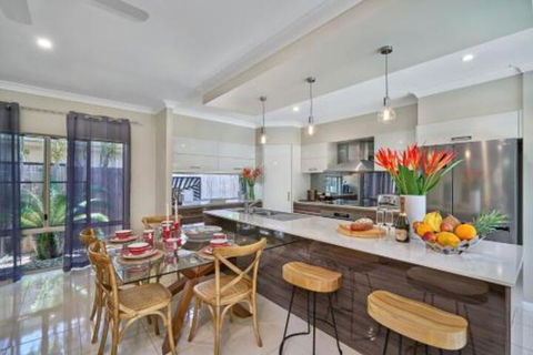 Escapades At Palm Cove - Darwin Holiday 3