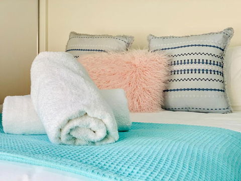 DAYDREAMING Airlie Beach Water Views & Only 200m To Boardwalk. - Darwin Holiday 6