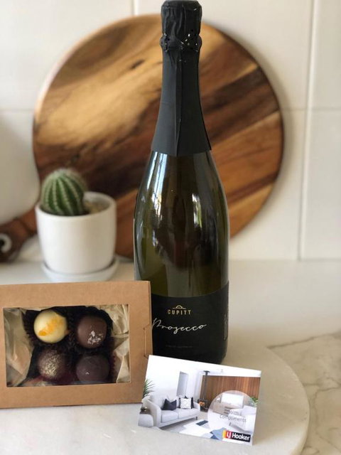 Fathoms 17 Mollymook ALL LINEN PROVIDED - Darwin Holiday 4