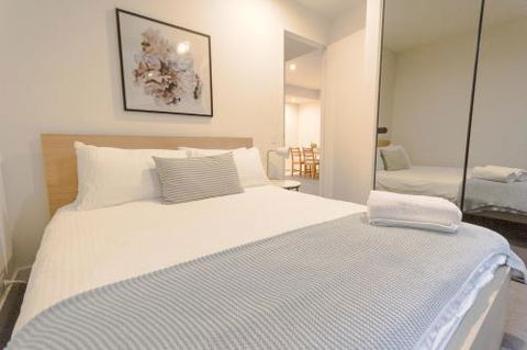 Luxurious Apartment At St. Kilda Free Parking Netflix Wine WiFi Spotify - Darwin Holiday 5