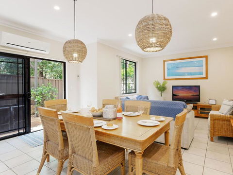 2 / 11a Christmas Bush Avenue Fantastic Townhouse Close To Dutchies Beach - Darwin Holiday 1